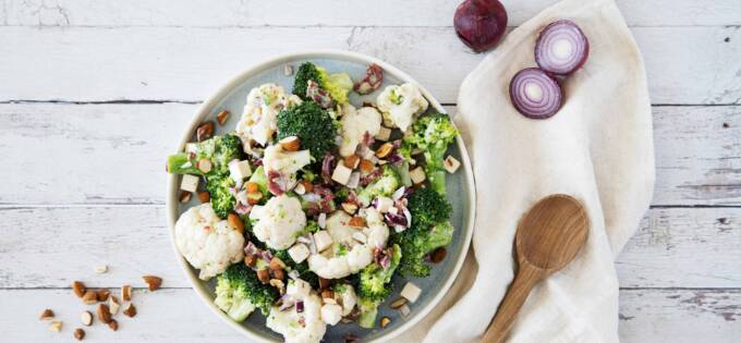 Broccoli Blumenkohlsalat mit Mandeln