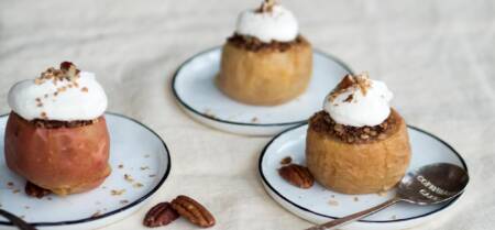 Gebackene Äpfel mit Pekannuss Crunch