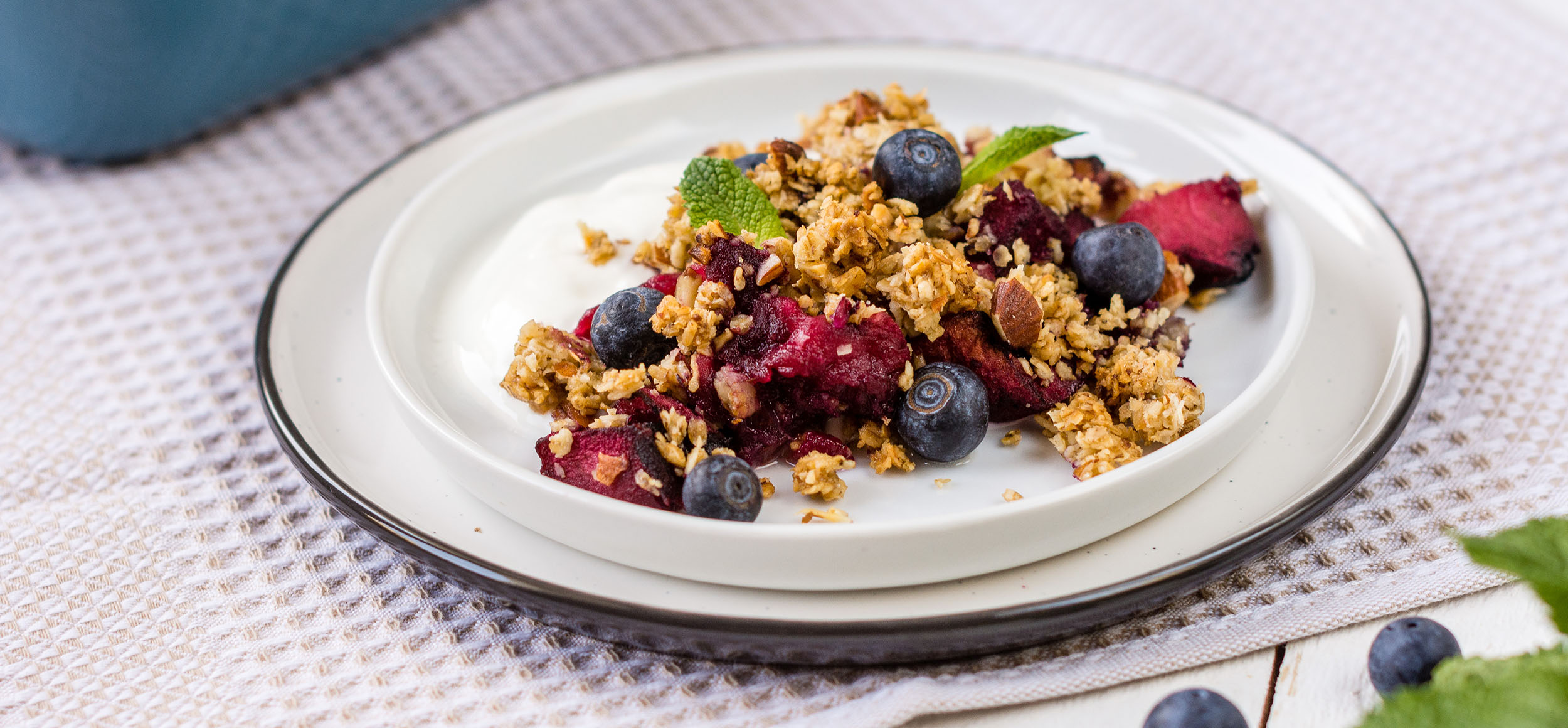 Crumble aux bleuets et aux pommes